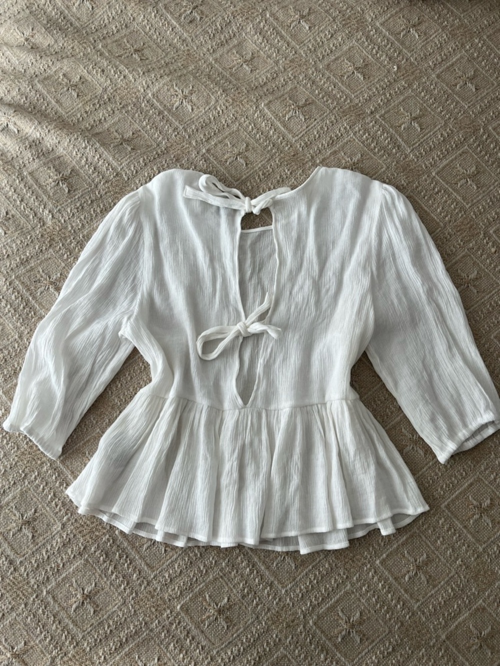 H&M White Long-Sleeve Ruffle Hem Peplum Blouse